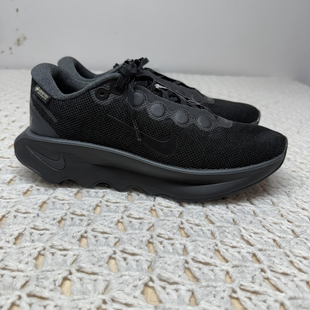 Nike Motiva GORE-TEX Shoes Women Size 9.5 Black Reflective Waterproof HM0355 001